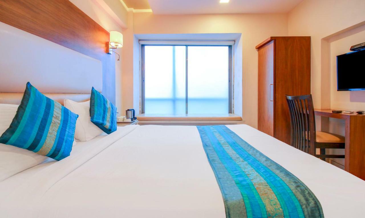 מומביי Hotel Oxford מראה חיצוני תמונה