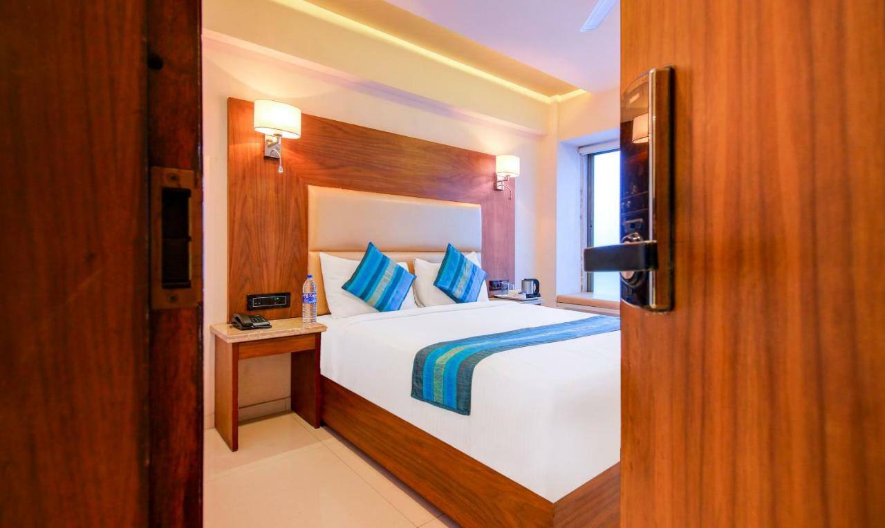 מומביי Hotel Oxford מראה חיצוני תמונה