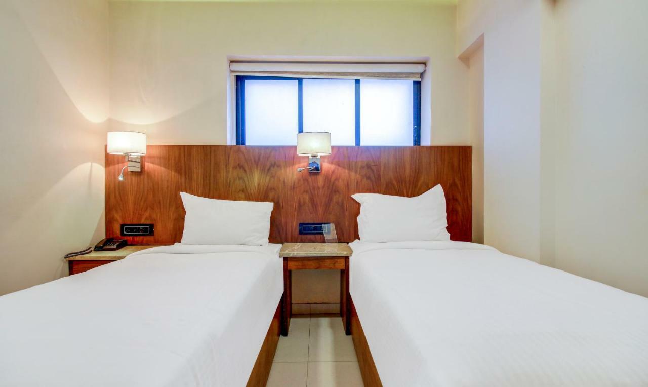 מומביי Hotel Oxford מראה חיצוני תמונה