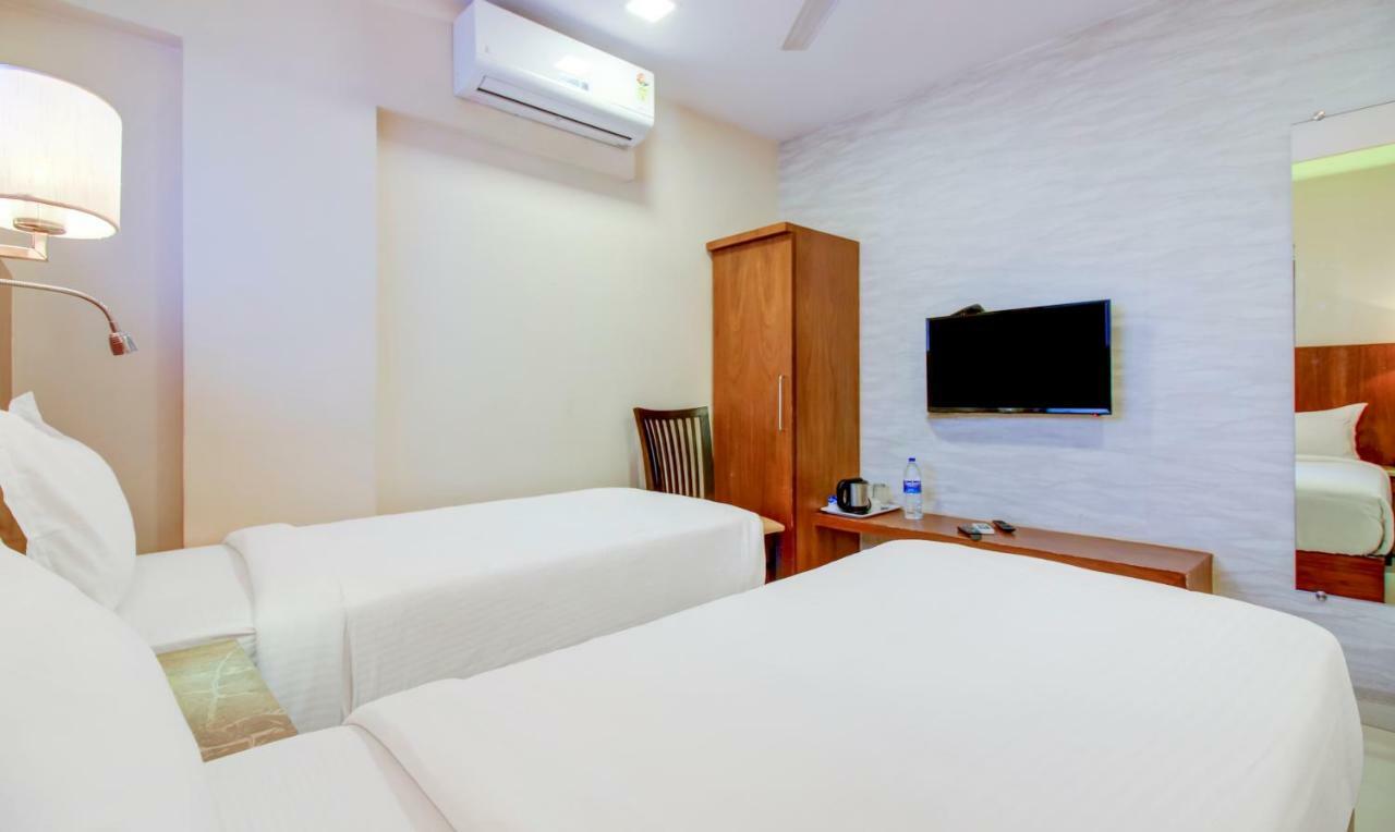 מומביי Hotel Oxford מראה חיצוני תמונה