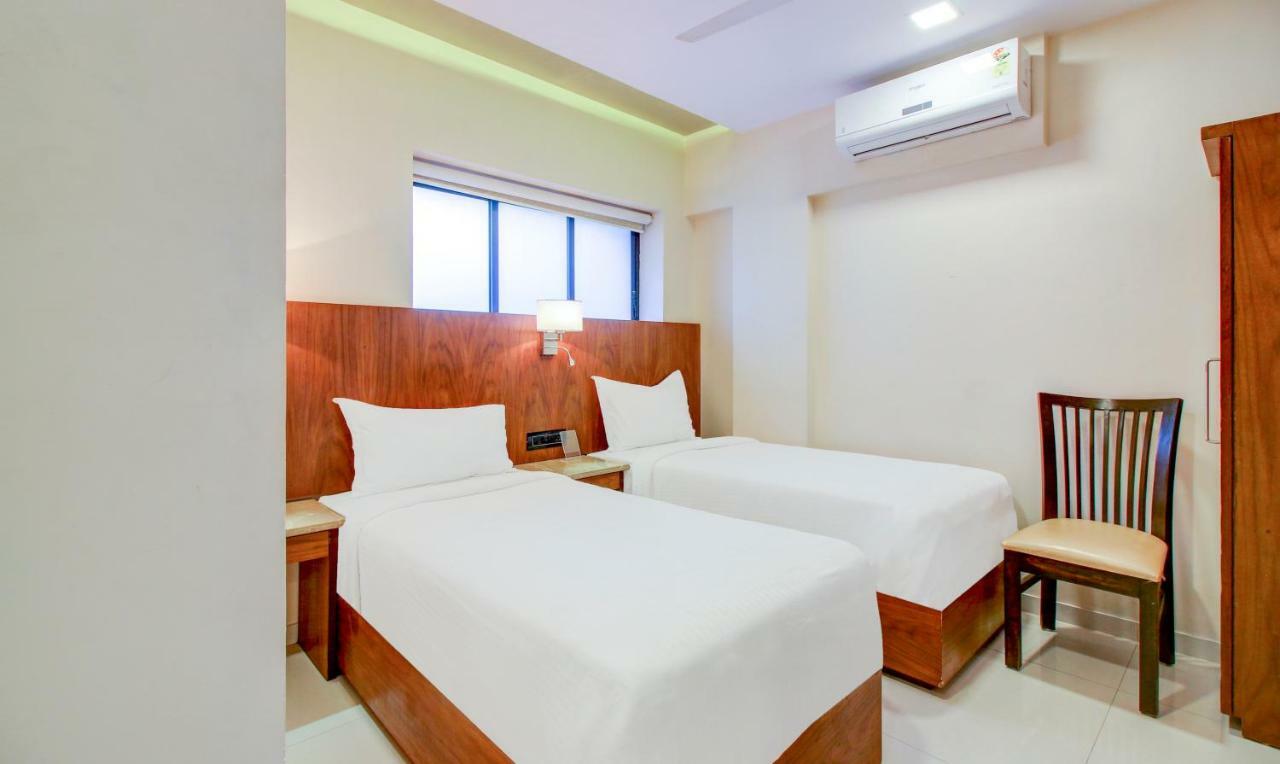 מומביי Hotel Oxford מראה חיצוני תמונה
